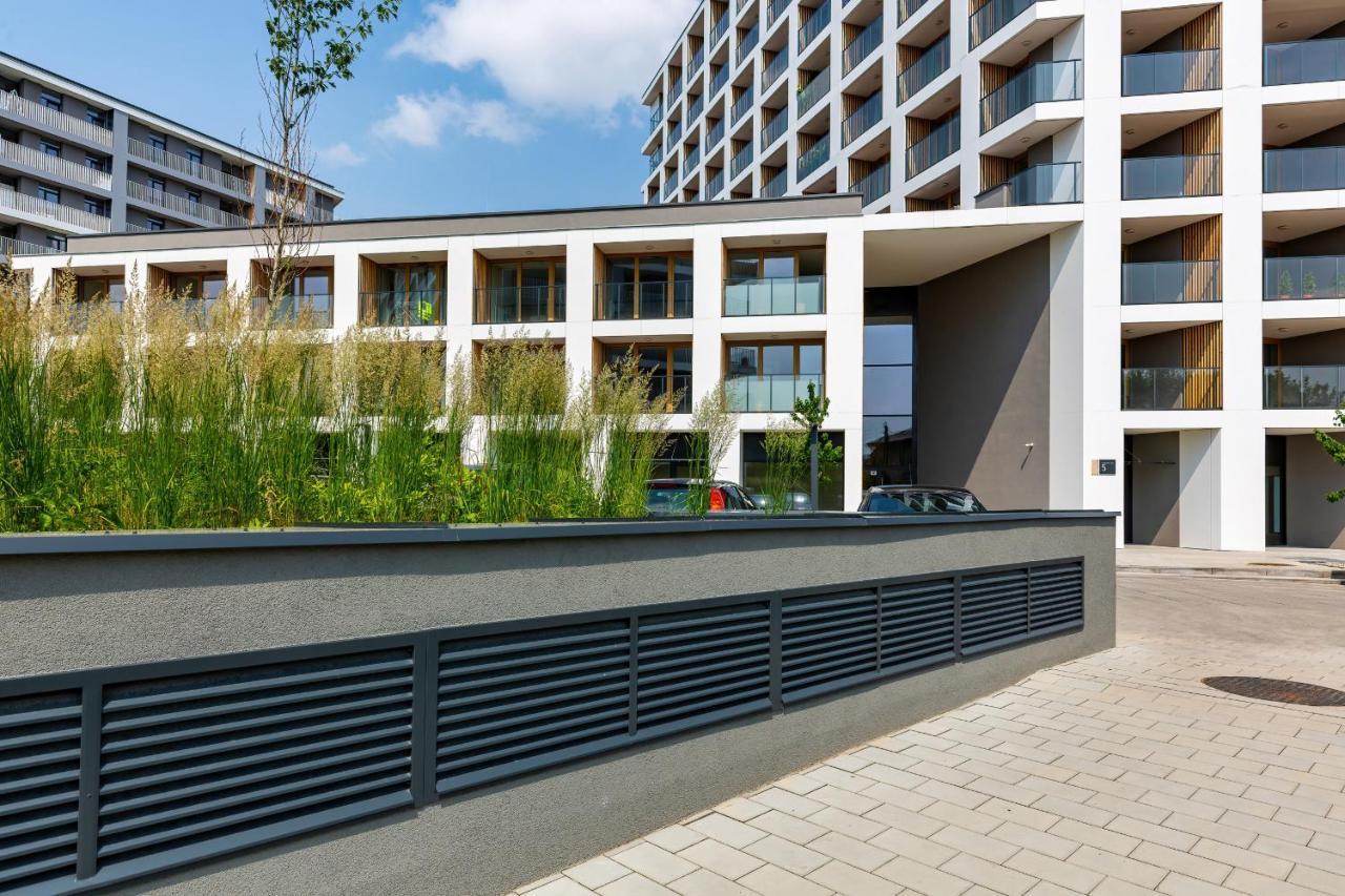 Warsaw Praga Kokoryczki Apartments With Parking By Noclegi Renters Varsóvia Exterior foto